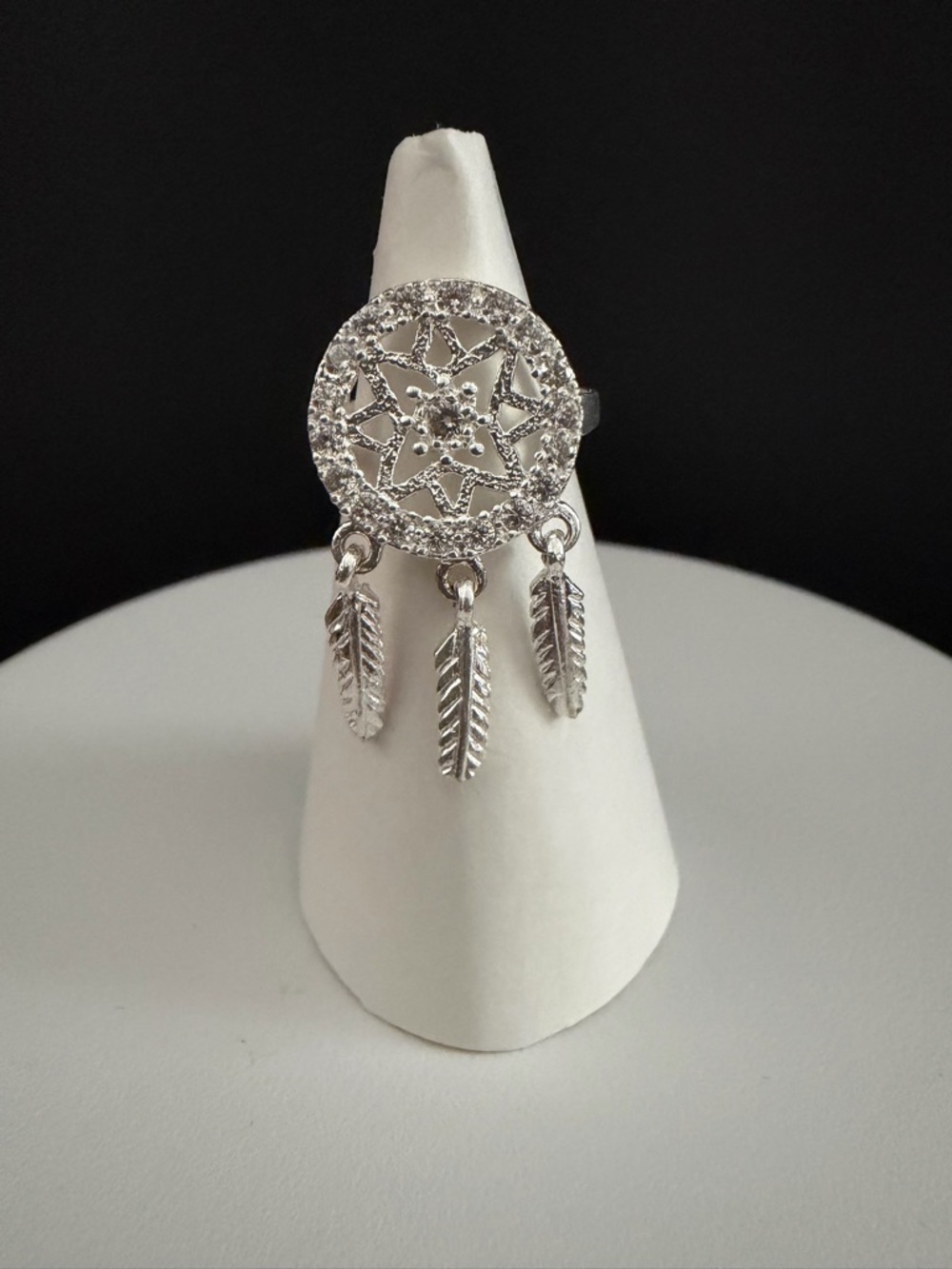 Sterling Silver 925 Dreamcatcher Ring with Feather Charms size 6.